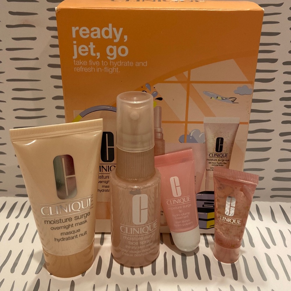 NIB Clinique Ready, Jet, Go! Travel Set - Picture 1 of 4
